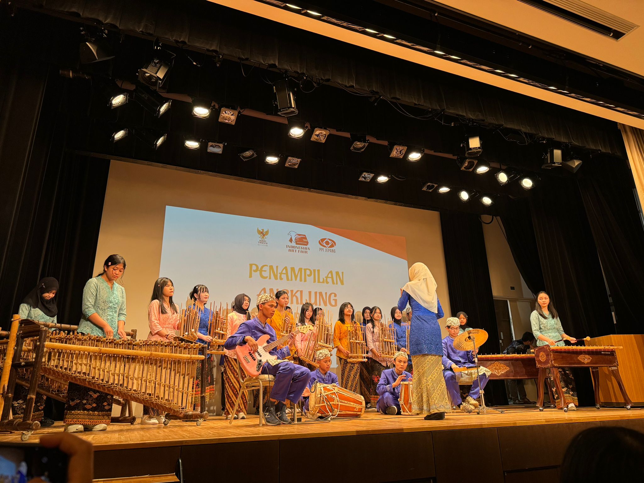Tim Angklung Sekolah Indonesia Tokyo（東京インドネシア共和国学校）